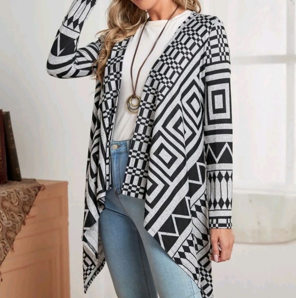 Geometric Cardigan - Picture 4 of 6